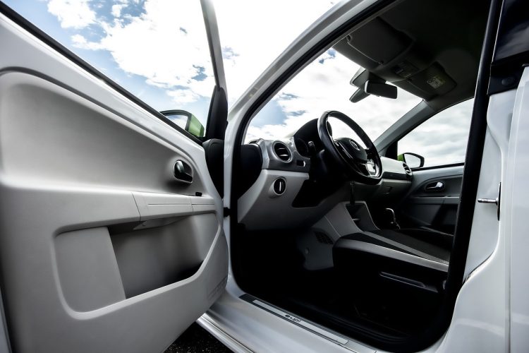 comment ouvrir une volkswagen sans clé ?