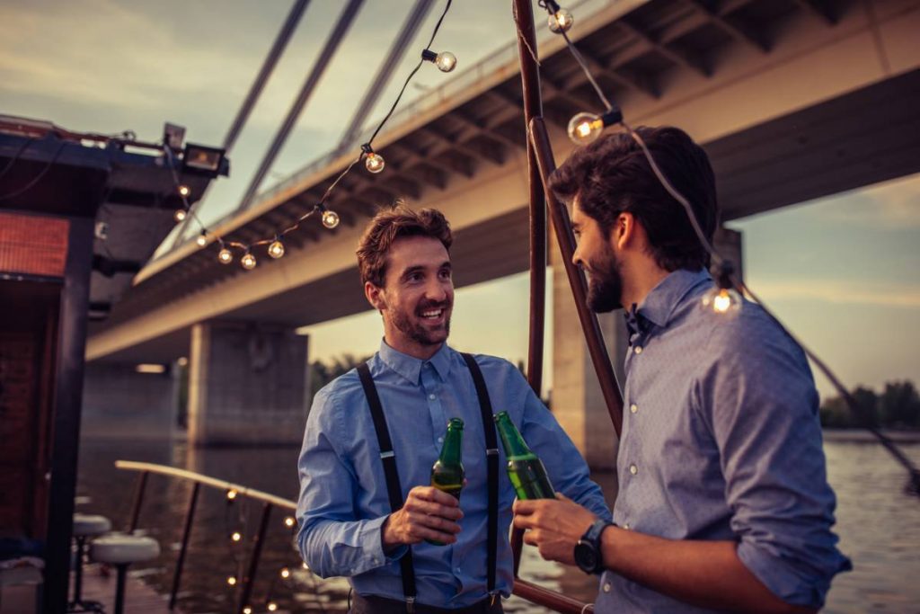 5 idées de tenues de soirée pour homme