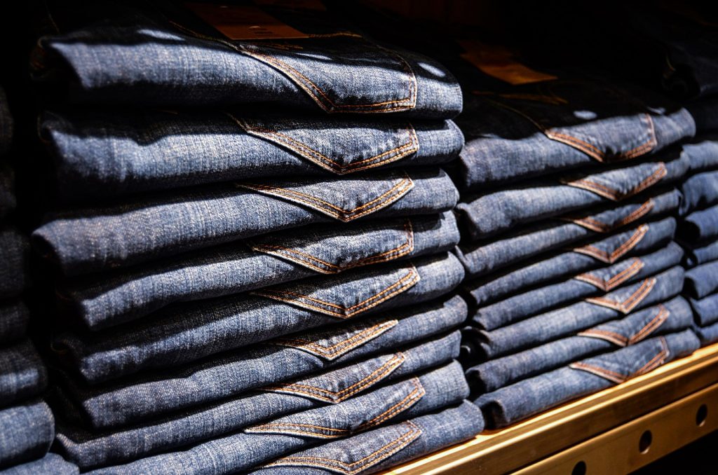 Combien de jeans un homme doit-il posséder ?