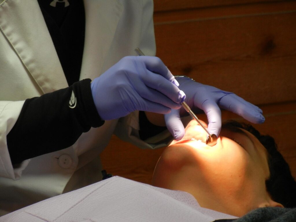 Durée du traitement d’alignement dentaire : ce qu’il faut savoir