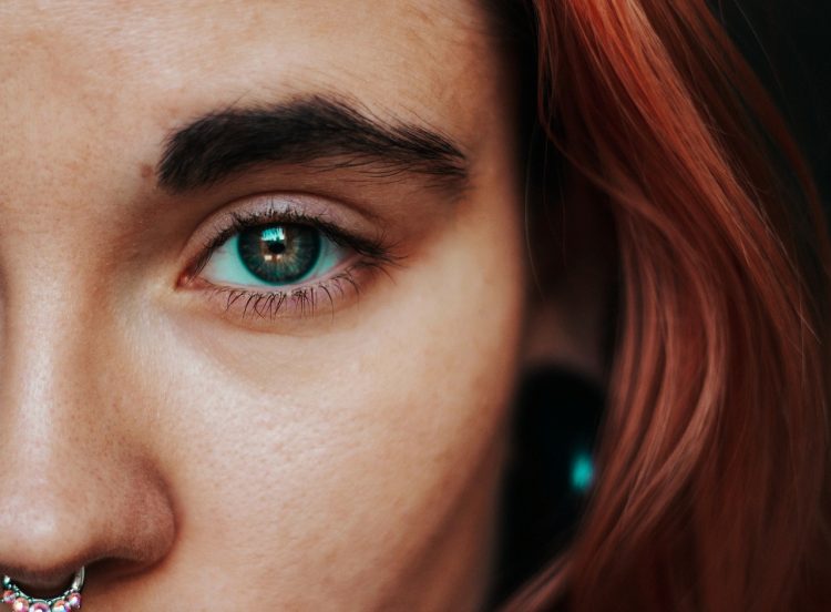 Le piercing smiley, le guide complet sur le piercing qui donne le sourire