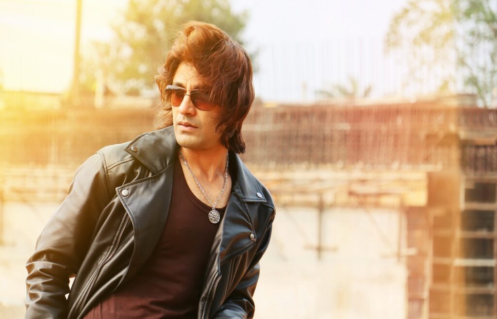 Entre tradition et modernité : réinventer la coupe mulet pour les hommes