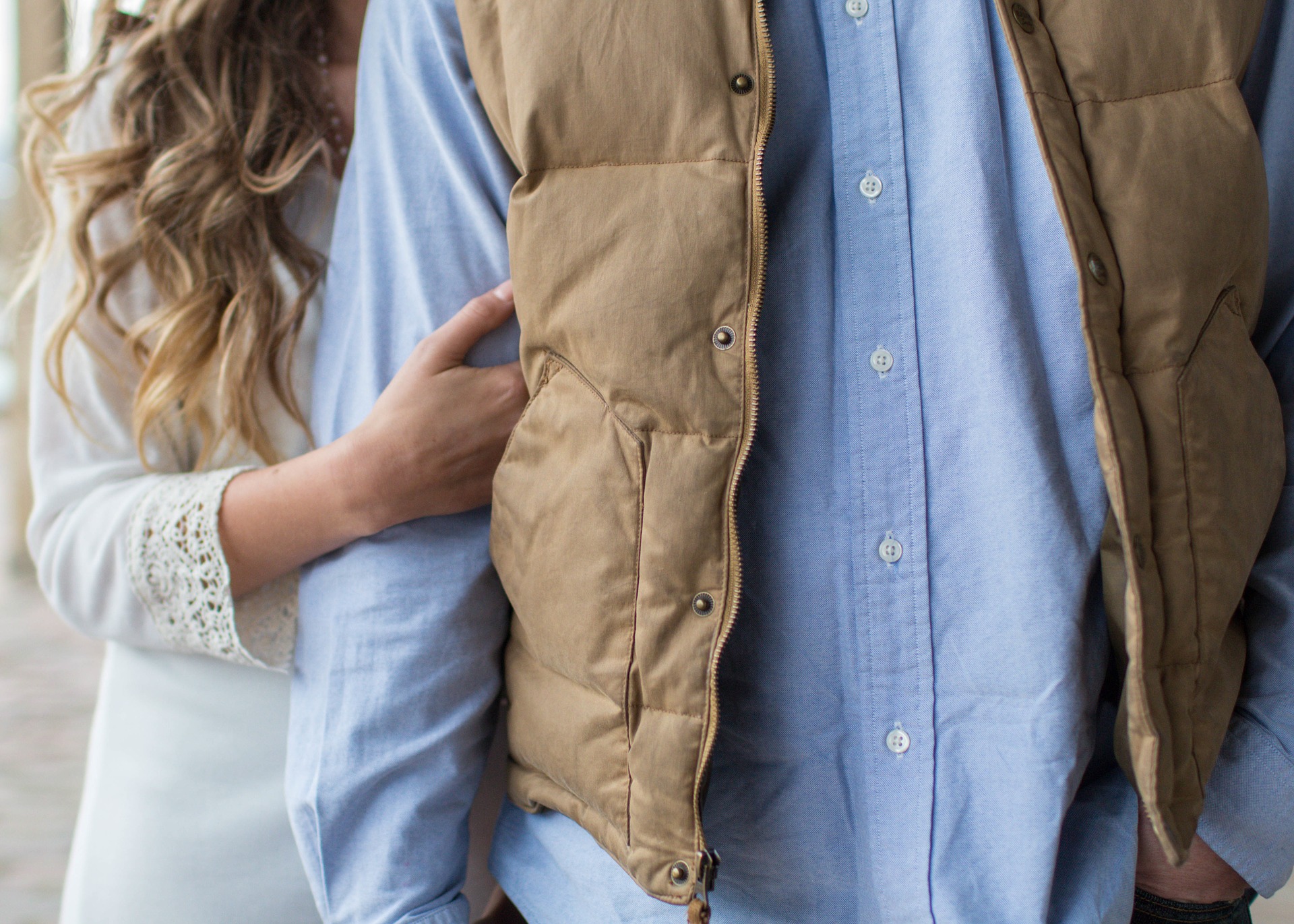 Comment retrousser les manches Conseils rapides pour le style masculin