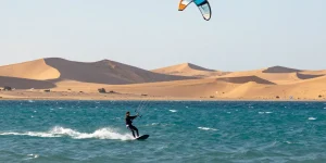 Spot kitesurf Maroc : comment choisir entre Dakhla et Essaouira selon votre profil de rider